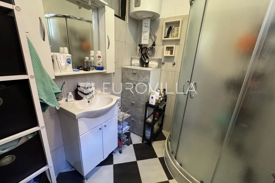 istra, rovinj, kamena kuća 100m2 na 3 etaže na 30 metara od mora - slika 7