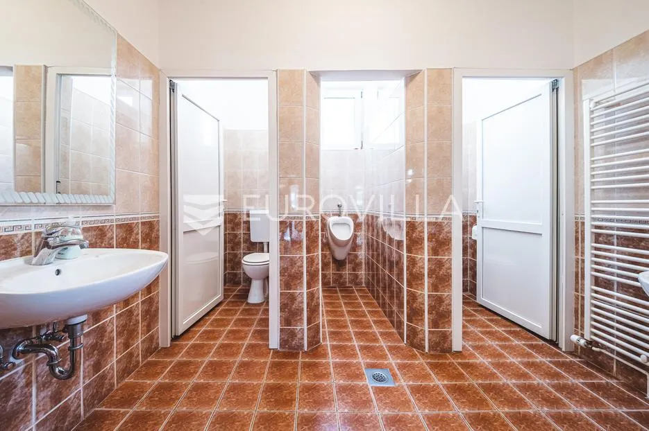 oroslavlje, stambeno poslovni objekt 1861 m² na predivnoj lokaciji - slika 10