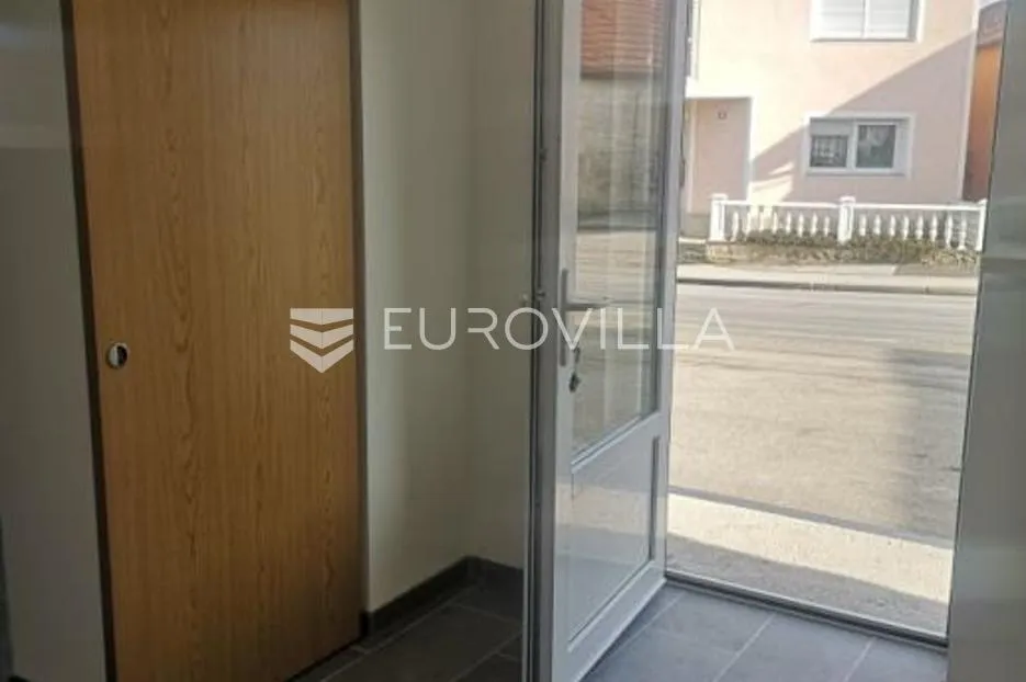 ljubešćica, poslovni prostor 55 m² - slika 2