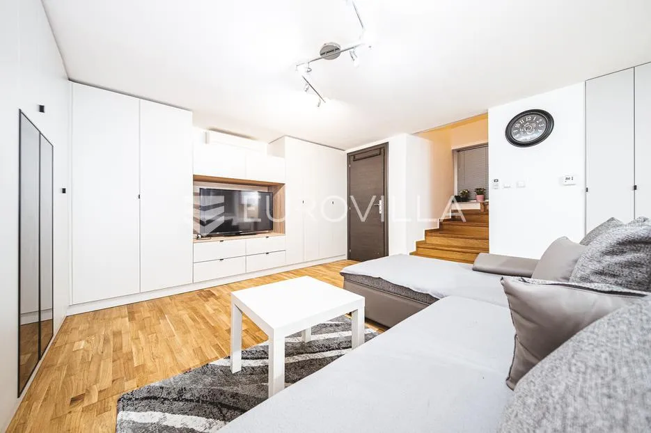zagreb, centar, draškovićeva, dvoetažan trosoban stan površine 85 m² strogi centar grada - slika 6