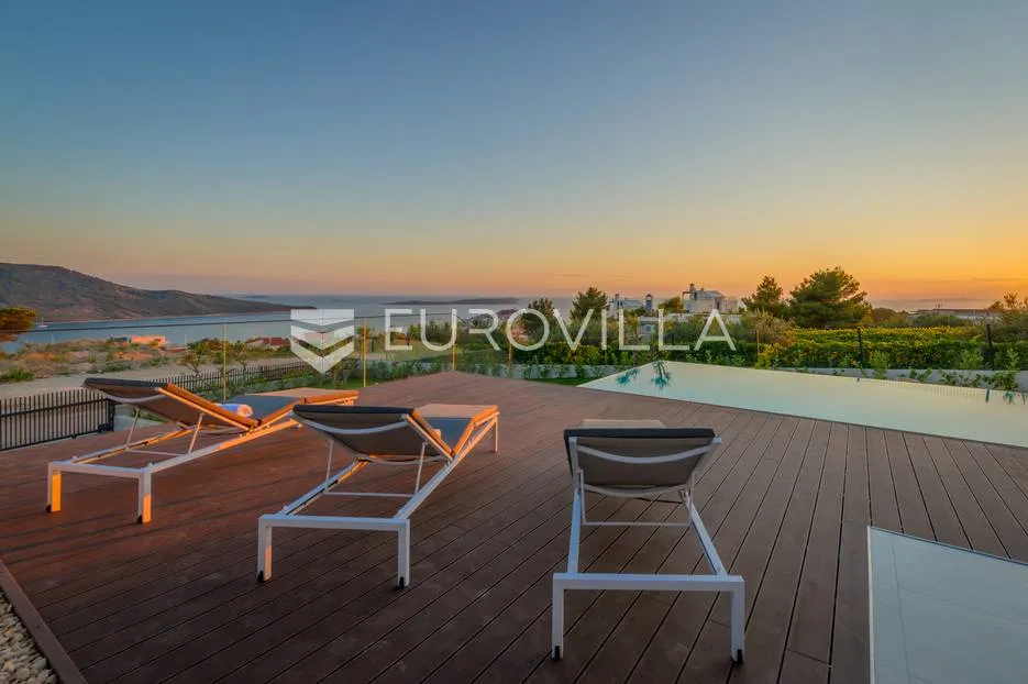 primošten luksuzna vila s bazenom - slika 11