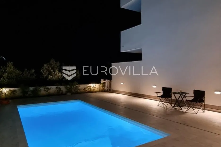 zadar, rtina, trosoban stan u novogradnji, 100 m od mora, pogled, bazen - slika 15