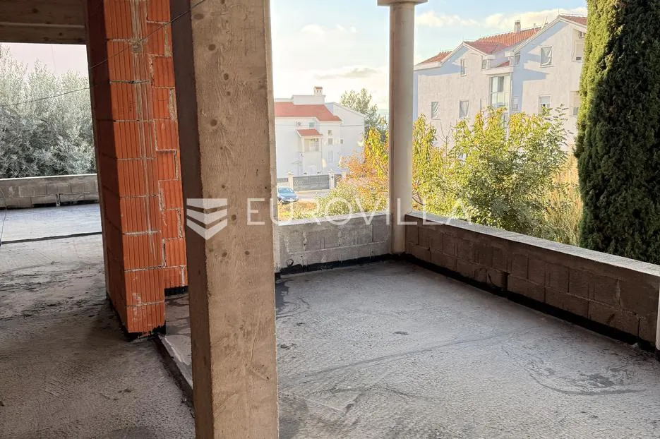 zadar, diklo – kuća u roh-bau fazi s 6 stambenih jedinica i otvorenim pogledom na more - slika 7