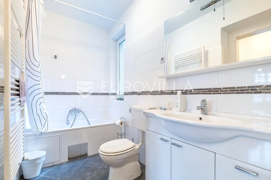 zagreb, medveščak, odličan četverosoban stan 116 m², izvrsna lokacija - slika 7