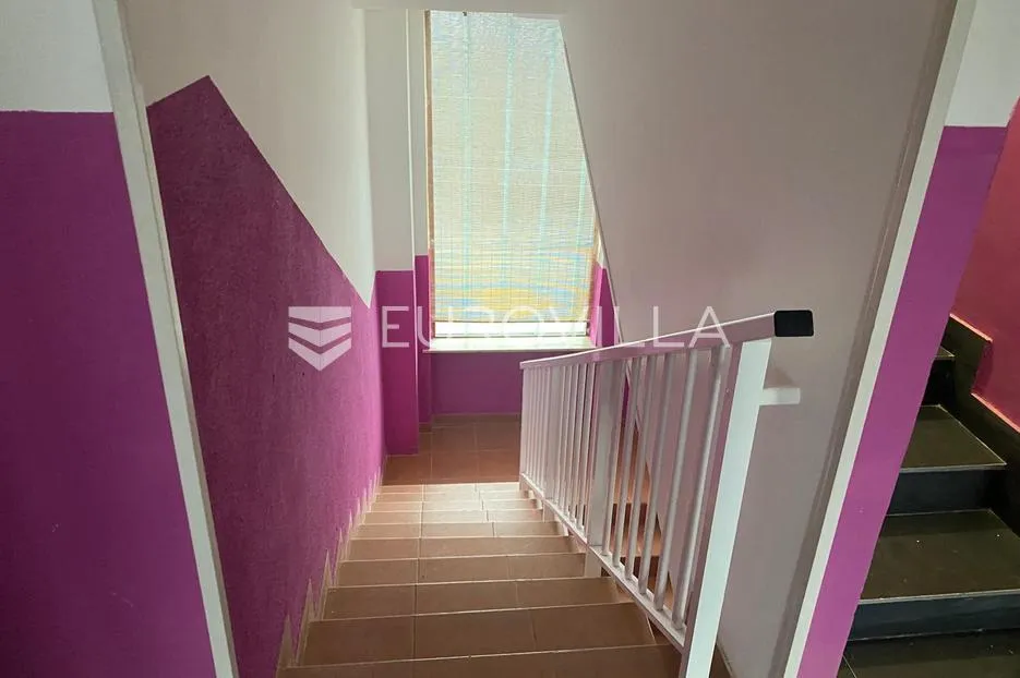 cestica, kuća za smještaj radnika - slika 7