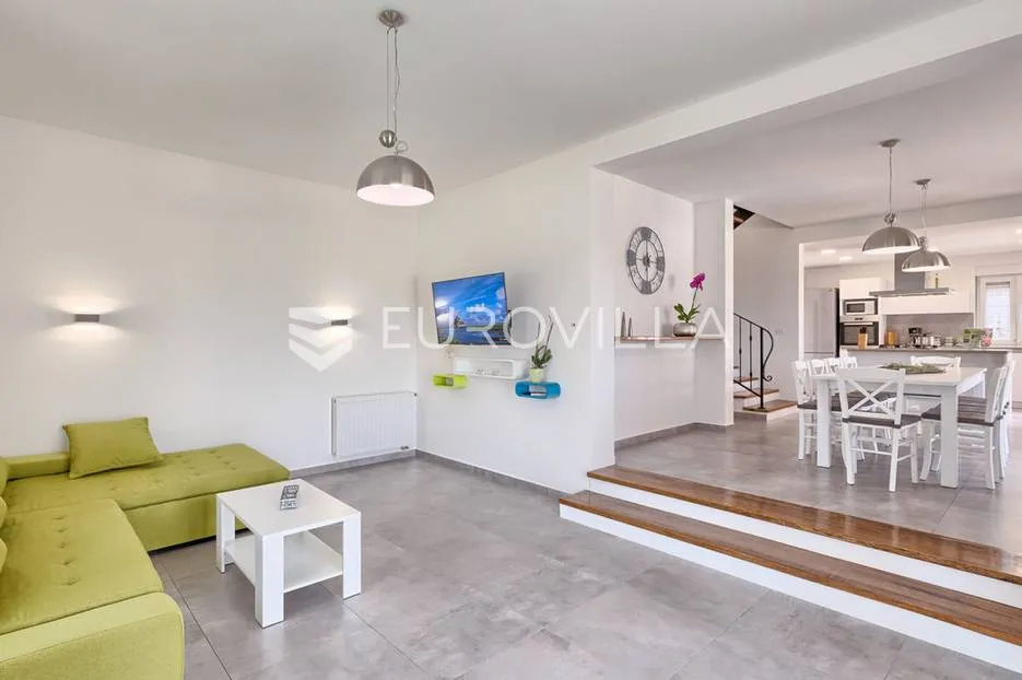 istra, rakalj, prekrasna vila s bazenom i pogledom na more na 1000 m² zemljišta - slika 13