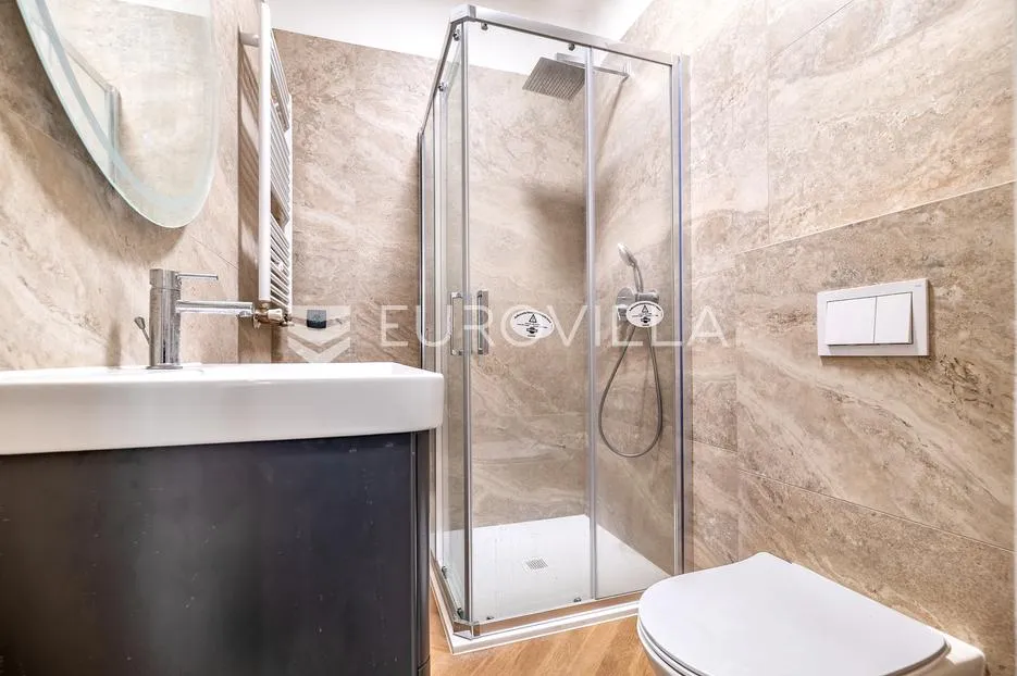 zagreb, centar, reprezentativan poslovni prostor 250 m² - slika 12