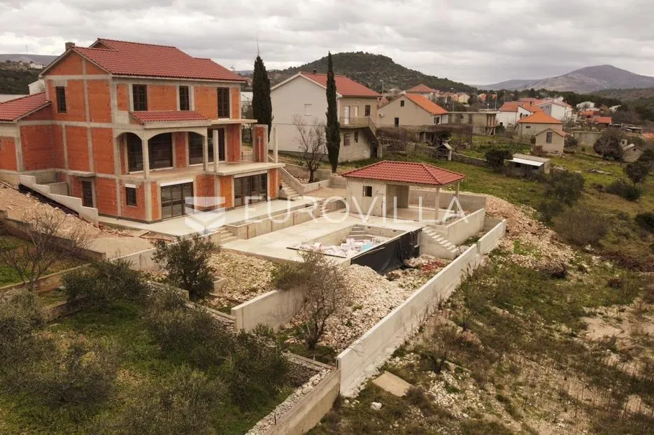 Šibenik, Vrpolje, obiteljska kuća u izgradnji - Vrpolje, Šibenik