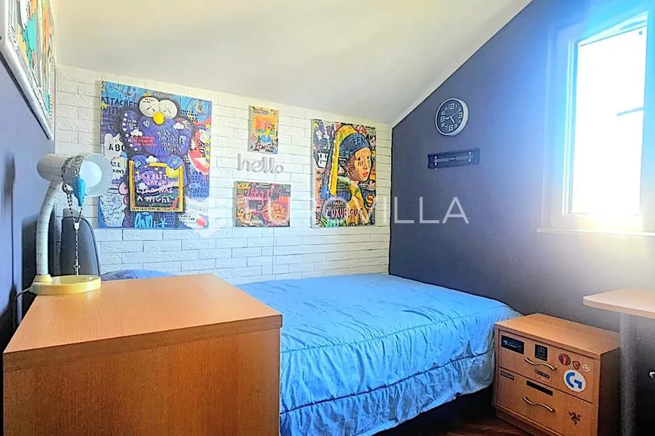 kaštel stari, trosoban stan 73 m² s pogledom na more uz parkirno mjesto i ostavu - slika 11