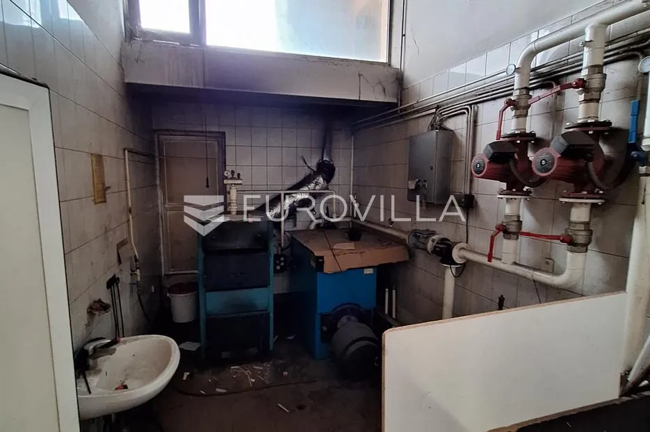 karlovac, turanj, proizvodna hala, skladište 600 m², velika parcela, odlična lokacija - slika 14