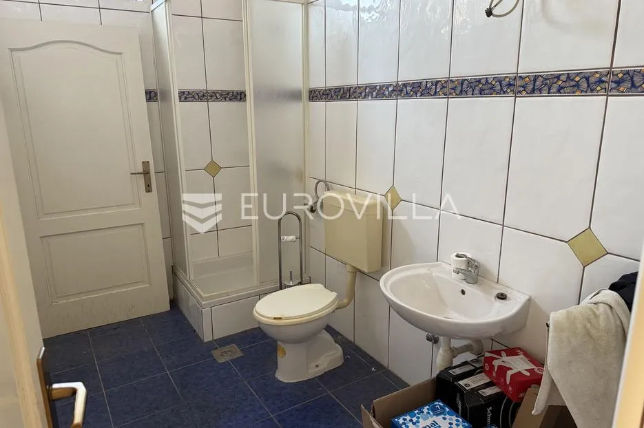 vinkovci, lenije, poslovno, stambena zgrada 700 m² - slika 10