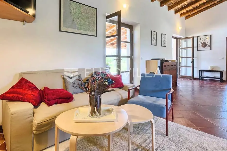 istra, bale, vila s bazenom na imanju od 30.000 m2 u osami - slika 28