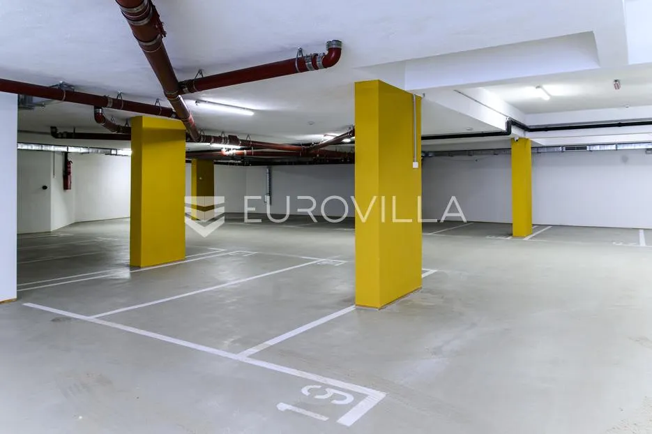 split, prekrasan penthouse s pogledom na more i grad - slika 43