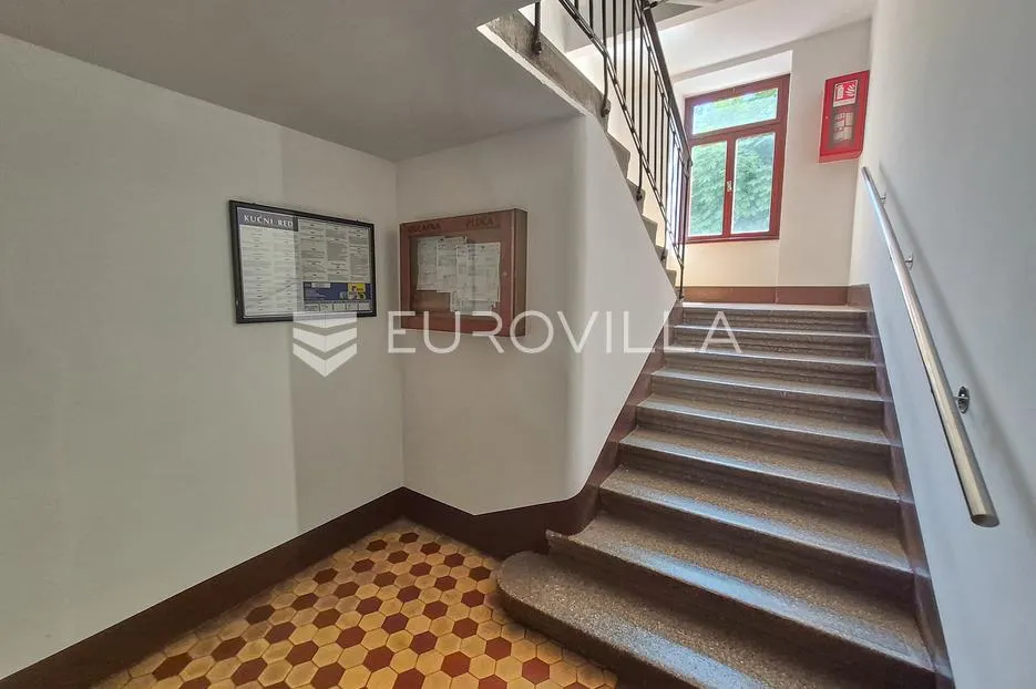 zagreb, centar, trg kralja petra krešimira iv, odličan trosoban stan na 4. katu - slika 13