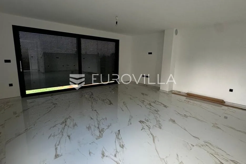 opatija, pobri, dvoetažni stan s vrtom i pogledom na more, ukupne površine 162,29 m² - slika 11