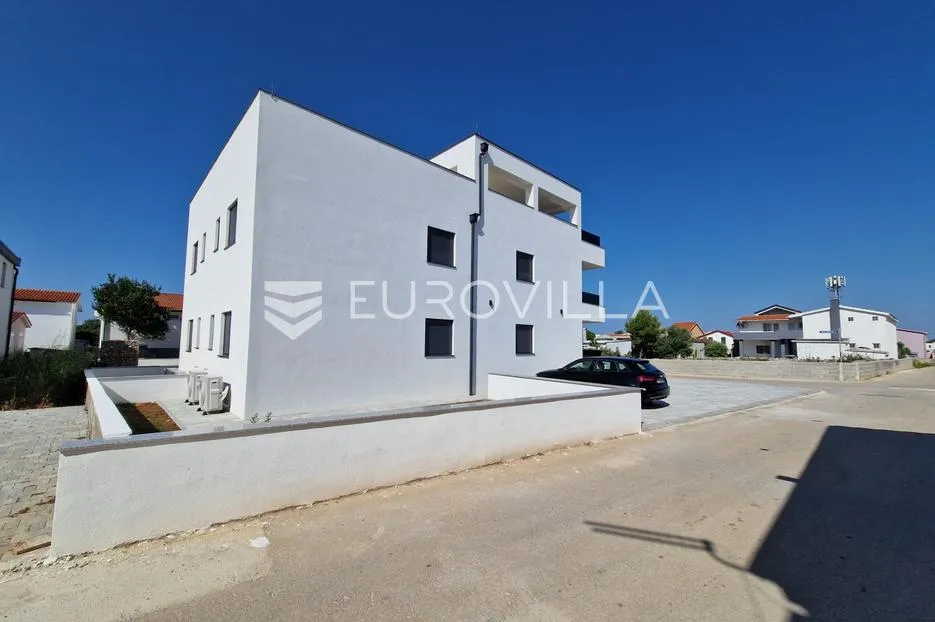 vir, apartman s krovnom terasom, pogled na more - slika 7
