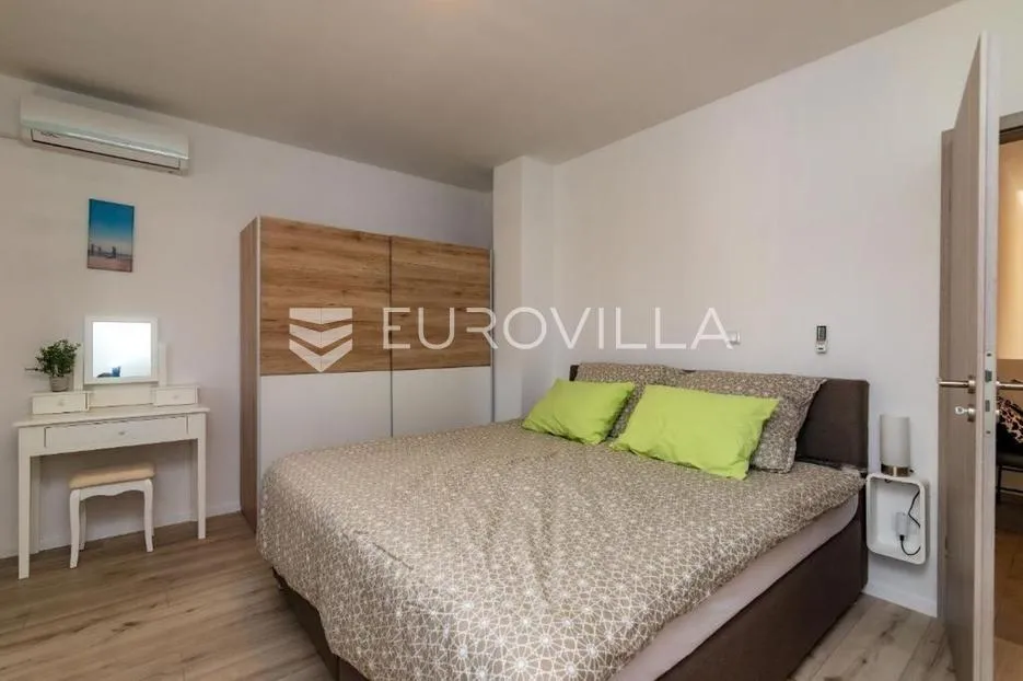 zadar, suhovare, moderna vila na mirnoj lokaciji - slika 11