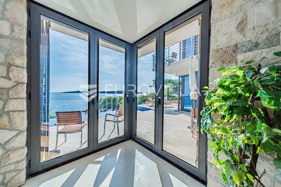 otok korčula, vela luka, villa prvi red uz more - slika 62