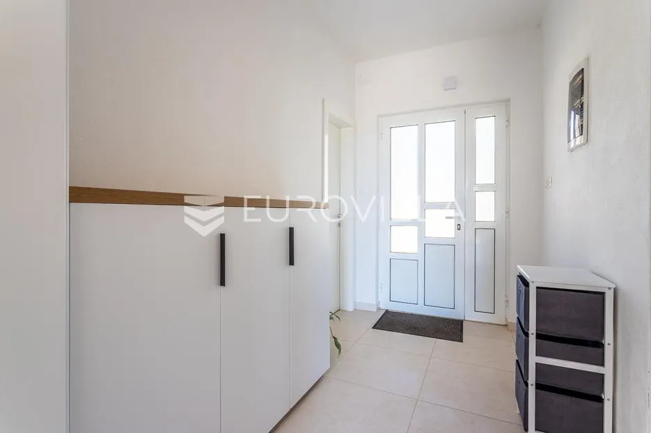 kaštel novi, rudine, trosoban stan površine 112 m² s pogledom na more - slika 7