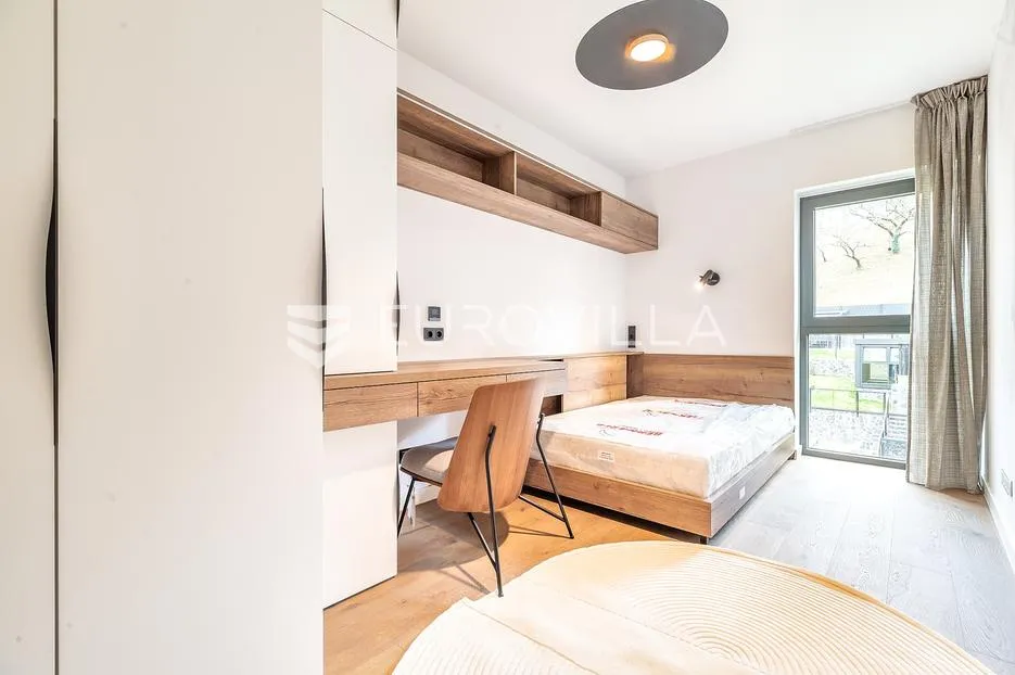 zagreb, ribnjak, luksuzni četverosobni stan 130 m², prvi najam - slika 8
