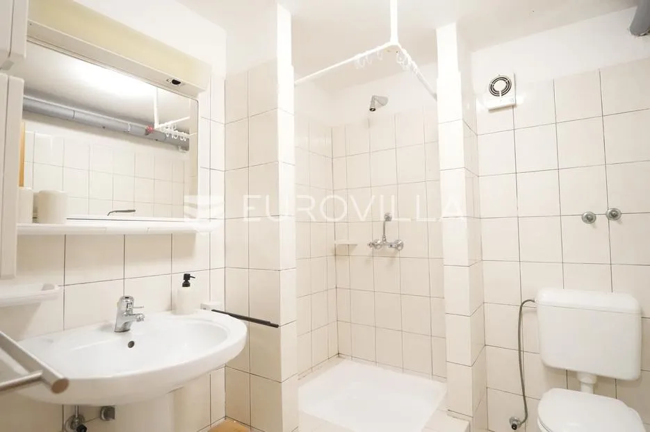 zadar, diklo vila prvi red do mora razvedena na tri etaže 377 m² - slika 22