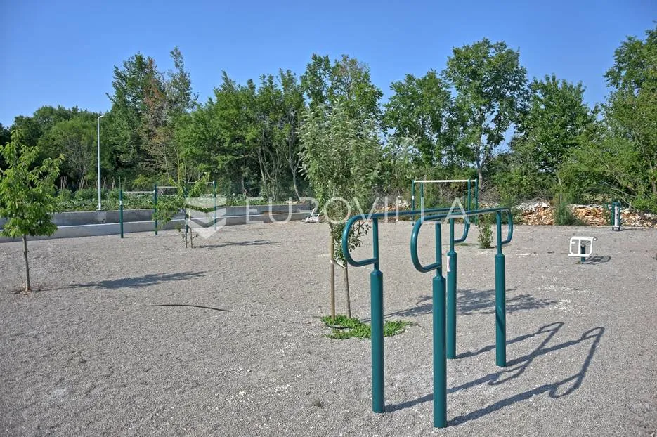 istra, kanfanar, kamena vila s bazenom i sportskim terenima - slika 26