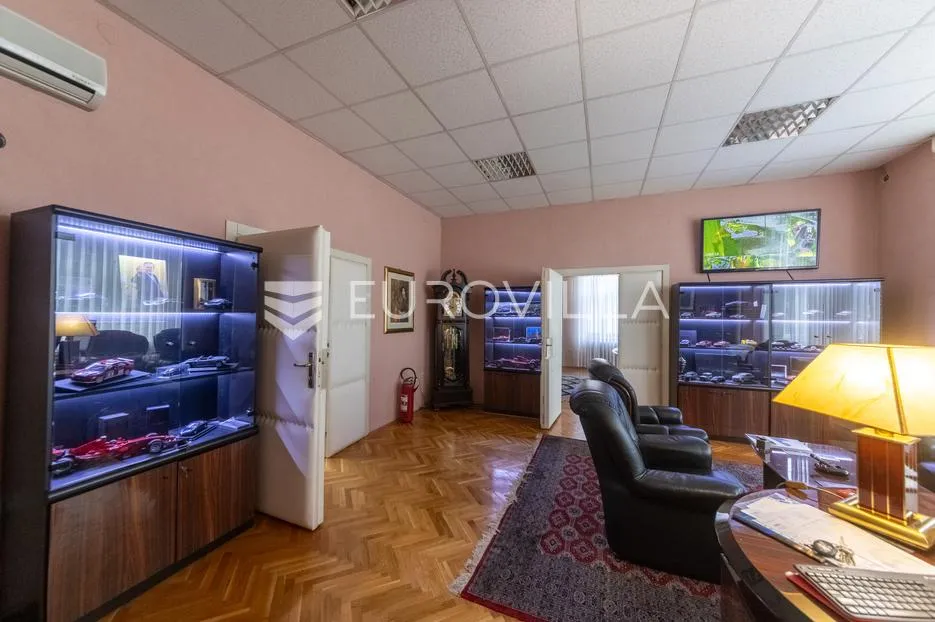 osijek, centar, zakup, opremljena poslovna zgrada prizemlje 650 m² - slika 23