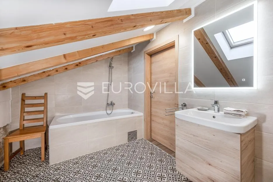 istra, umag, autentična istarska kamena kuća 260 m², okružena zelenilom, 1349 m² okućnice - slika 53