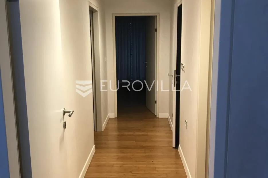 istra, rovinj, luksuzni penthouse nkp 186m2 na super lokaciji s dva garažna mjesta - slika 14