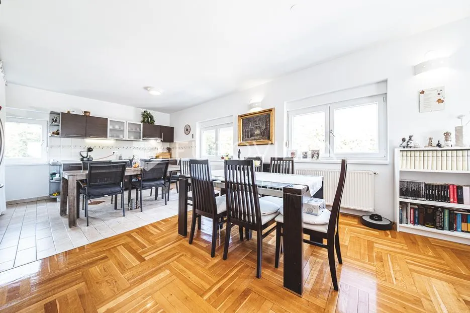 zagreb, gornji bukovac, prekrasan četverosoban stan s garažom, parking, 144 m² - slika 5