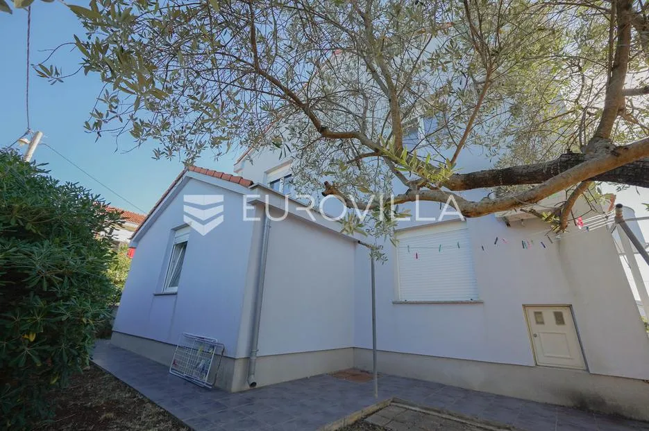 zadar, bokanjac, prostrana kuća površine 376 m² s velikim potencijalom - slika 56
