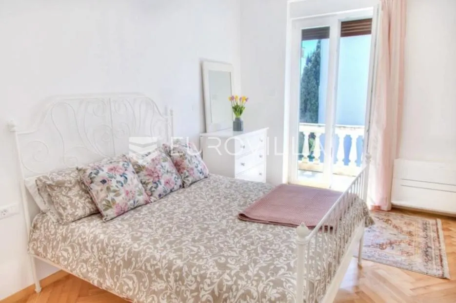 pula, monte zaro: luksuzni trosobni stan 90 m² s garažom u srcu grada - slika 9
