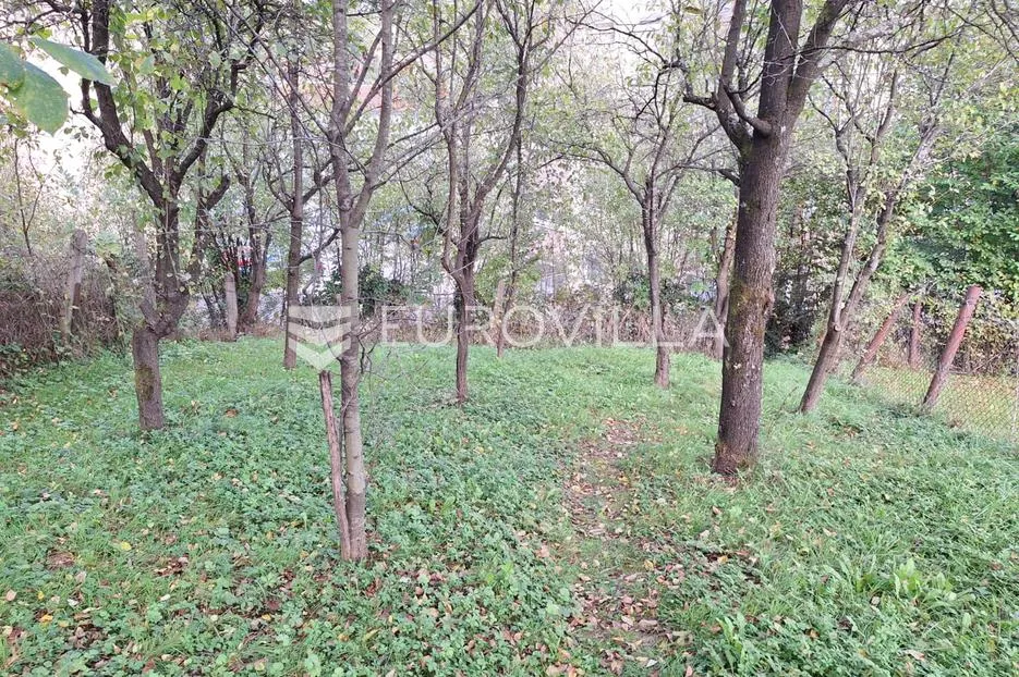 duga resa, centar, kuća 120 m², blizina svih sadržaja - slika 9