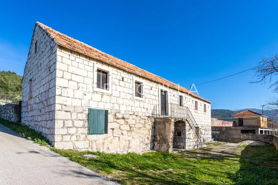 trogir - autohtono dalmatinsko imanje - slika 4