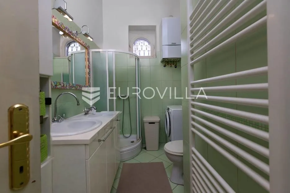 pećine, stan 107, 22 m², okućnica i terasa 30m od mora - slika 16