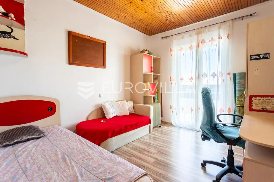 kaštel sućurac, kuća s tri stambene jedinice - slika 14