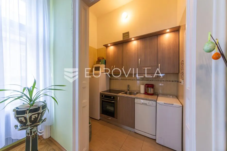 osijek, centar, prodaje se secesijski stan površine 180 m² - slika 16