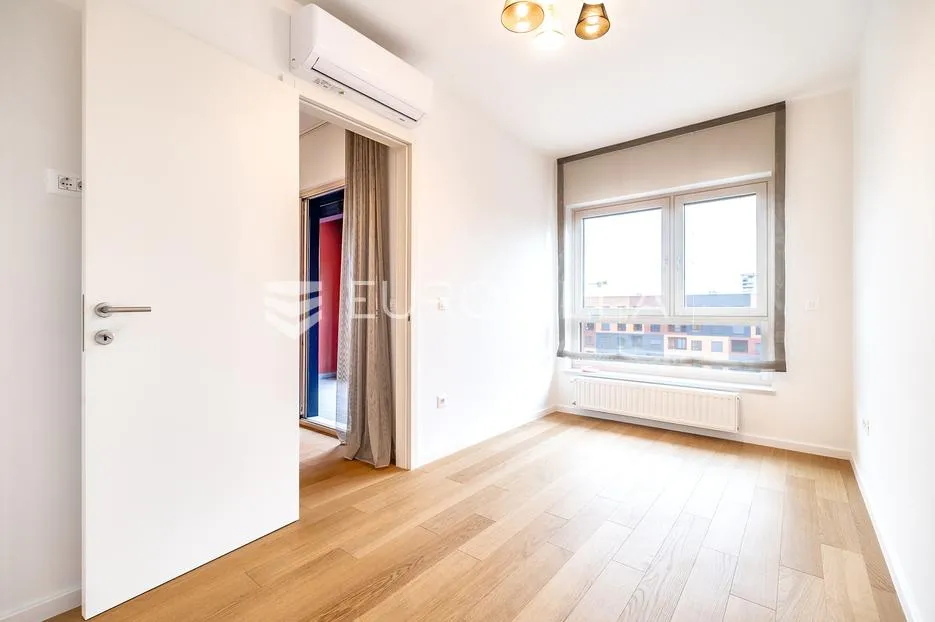zagreb, ivana cankara prekrasan četverosoban stan 123 m² s dva garažna mjesta - slika 10