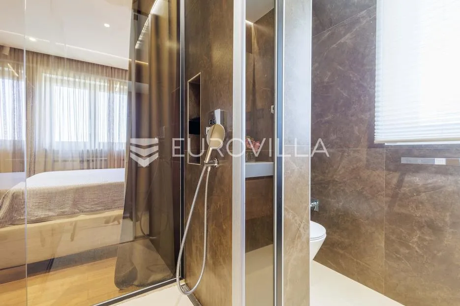 istra, novigrad, luksuzan penthouse 135 m², dvije spavaće sobe, pogled na more, parking - slika 13