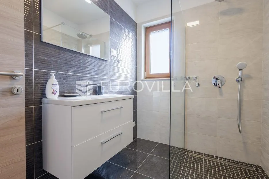 istra, labin, moderna istarska vila s bazenom - slika 4