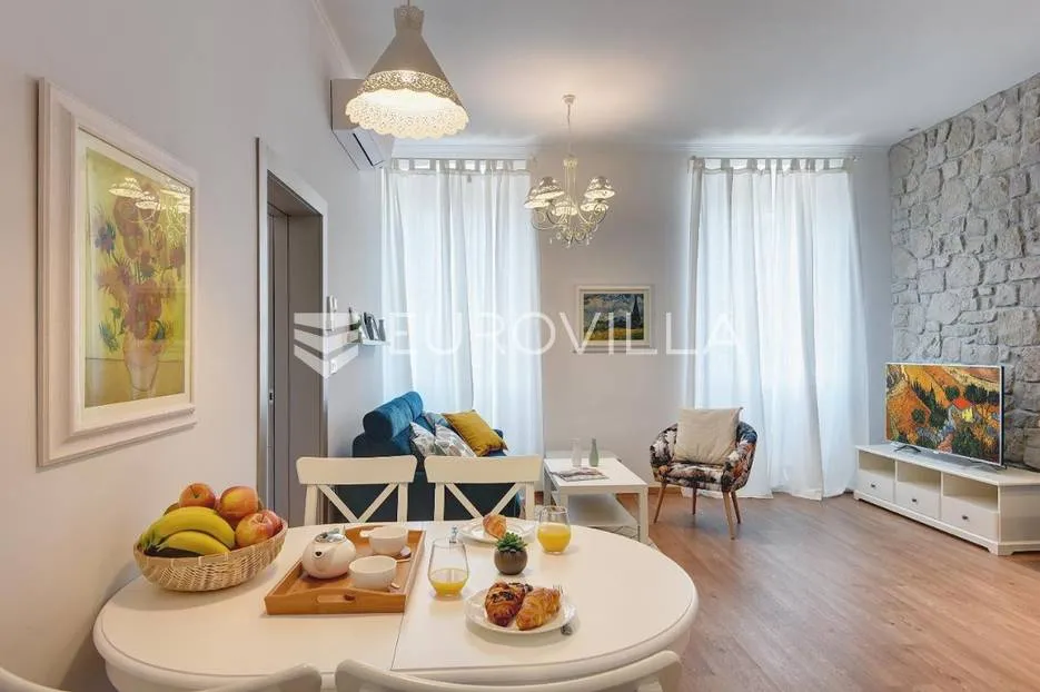 pula, prvi red do mora, višesoban stan, nkp 129 m2 - slika 7