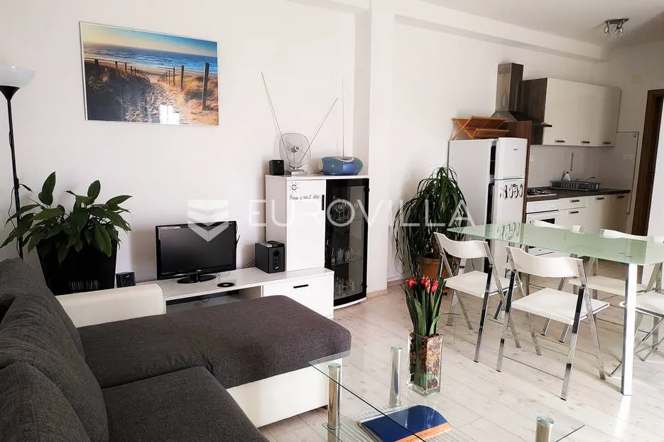 šolta, apartmanska kuća s bazenom na odličnoj lokaciji - slika 19