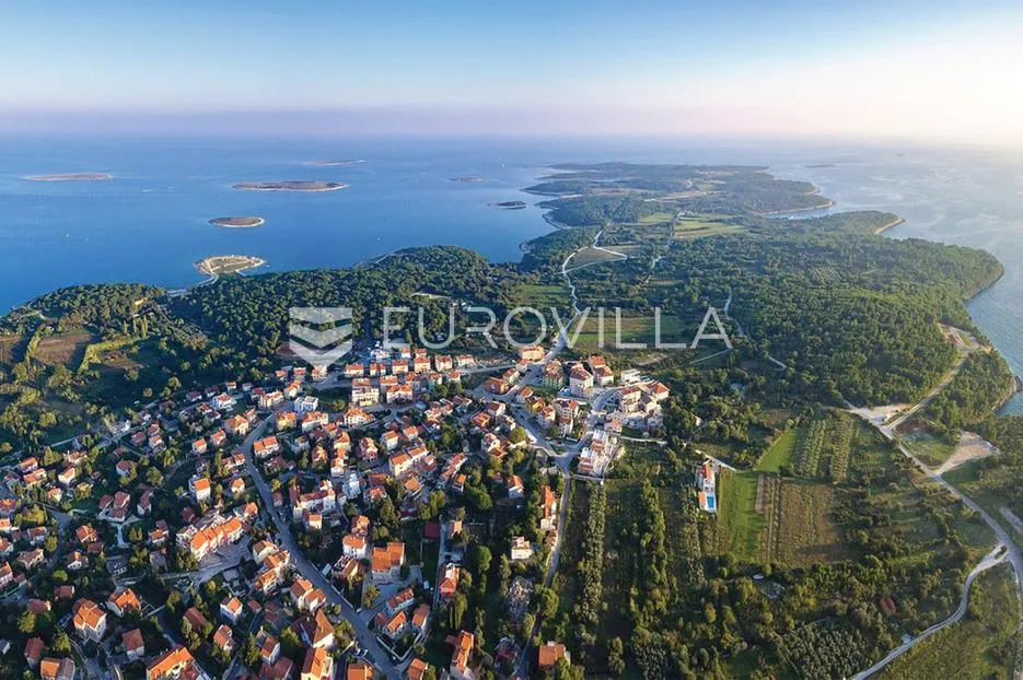istra, premantura, unikatna vila s panoramskim pogledom, na velikoj uređenoj okućnici - slika 37