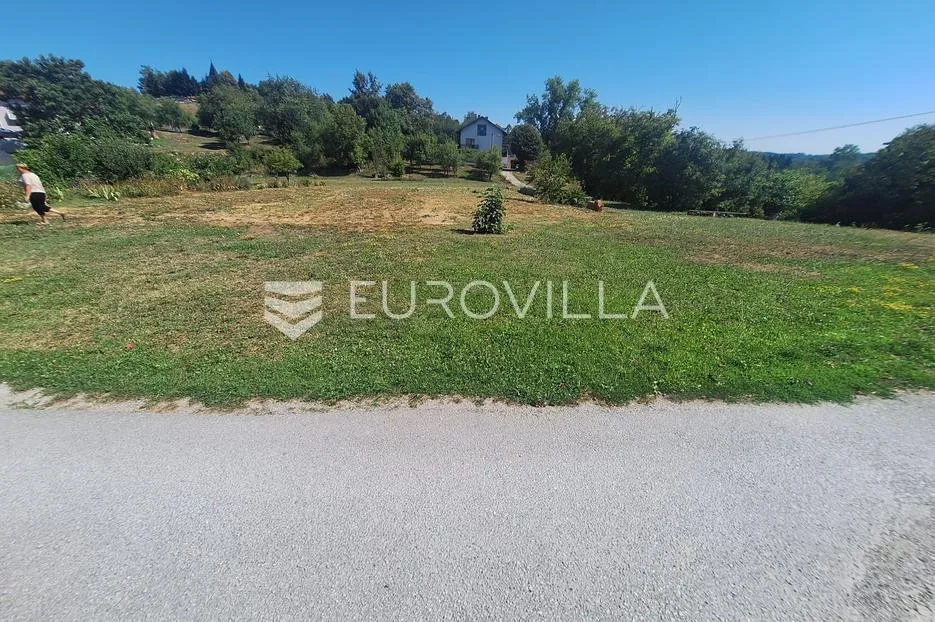 duga resa, donji zvečaj, građevinsko zemljište 1800 m², 300 m do rijeke mrežnice - slika 3
