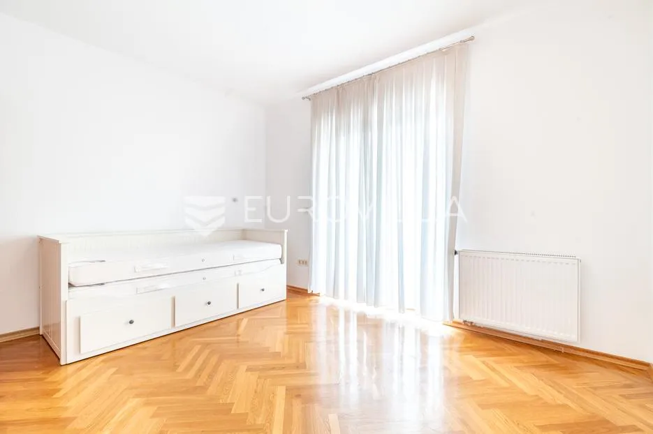 zagreb, maksimir, jurja ves, četverosoban stan površine 133.8 m2 - slika 11