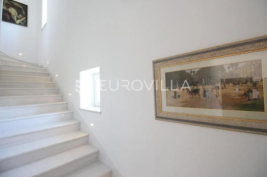 istra, kanfanar, prekrasna kuća 280 m² na velikom imanju od 1900 m² - slika 19