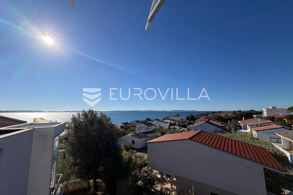 zadar, petrčane, ekskluzivan stan s krovnom terasom i panoramskim pogledom na more - slika 12