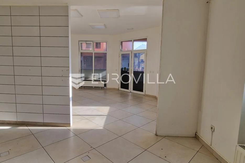 osijek, centar, iznajmljuje se poslovni lokal površine 107 m² - slika 4
