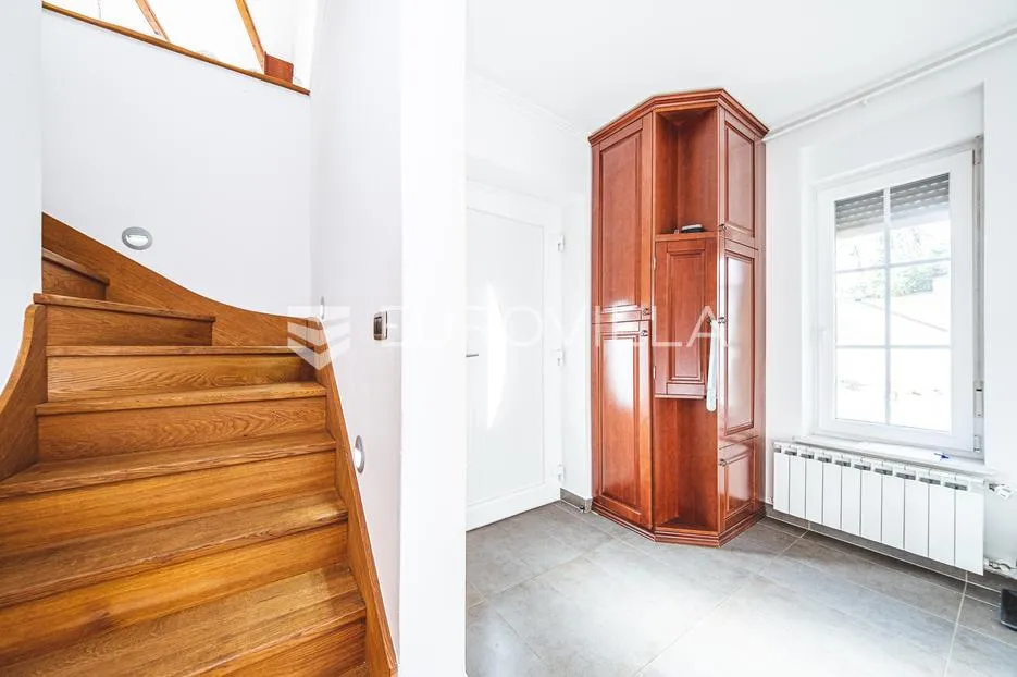 zagreb, gračani, prekrasna obiteljska kuća tlocrtne površine 238 m² - slika 8