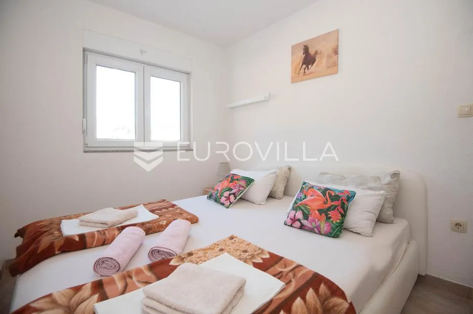 rogoznica, apartmanska kuća sa sedam stambenih jedinica, pogledom na more i rogoznicu - slika 6